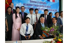 Đoàn thượng nghị sĩ Pháp đến thăm và làm việc với Khoa Nông Lâm Ngư – Đại học Vinh